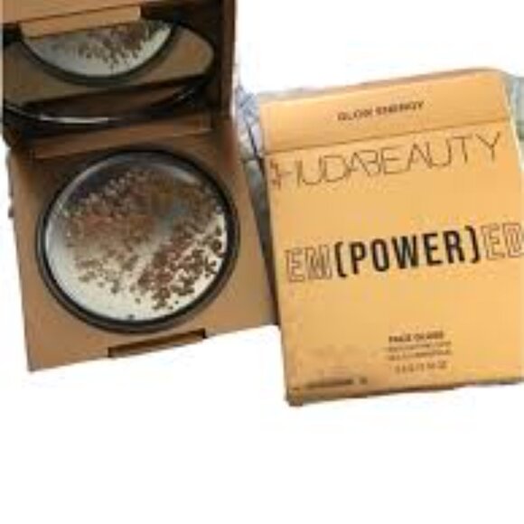 Huda Beauty Empowered Face Gloss Highlighting Dew - Picture 3 of 5